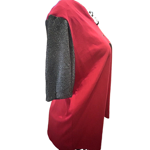 NWT Women’s Disney Mickey Mouse Red And Silver Sleeves T-Shirt in Size 1X 18 20 - Picture 9 of 12